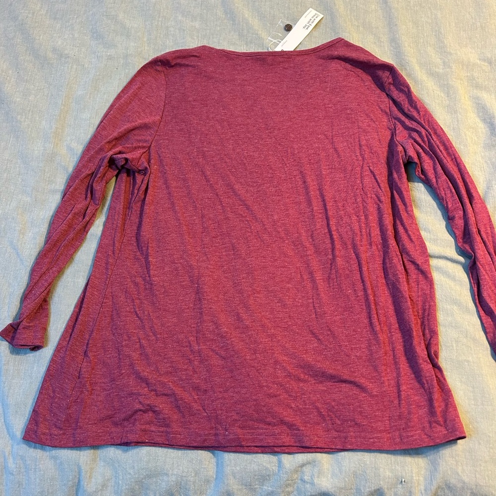BloomChic Raspberry Top with Button Detail - Picture 4 of 5